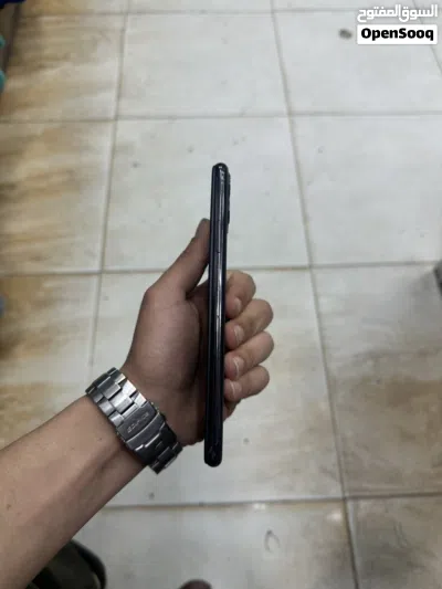 Iphone 11 pro max 4