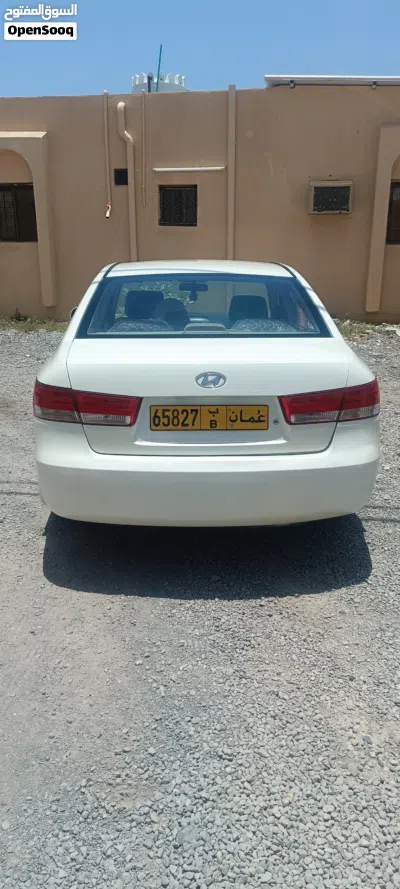 Hyundai Sonata Standard 4