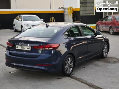 Hyundai Elantra Limited 3
