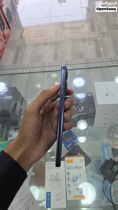 moto g56 5g 8 256 used only one corner is damage 4