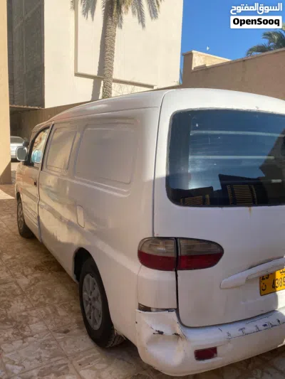 هيونداي H1 Standard 4