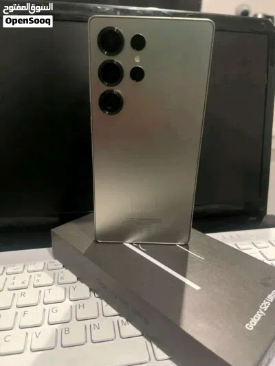 SAMSUNG'S GALAXY S25 ULTRA BLACK 2