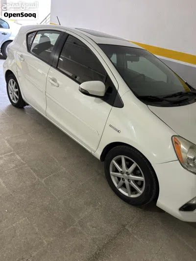 Toyota Prius Prius C 2