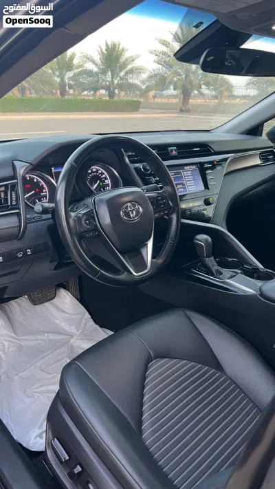 Toyota Camry SE 2