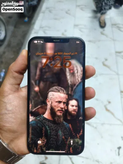 12 برو ماكس 2