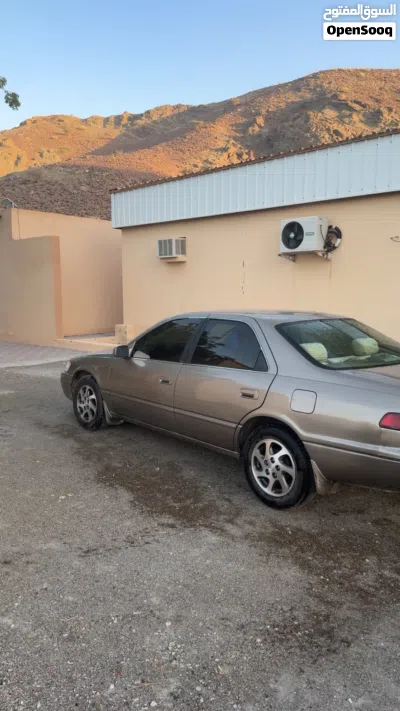 Toyota Camry LE 2