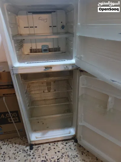 ثلاجة شارب للبيع 4