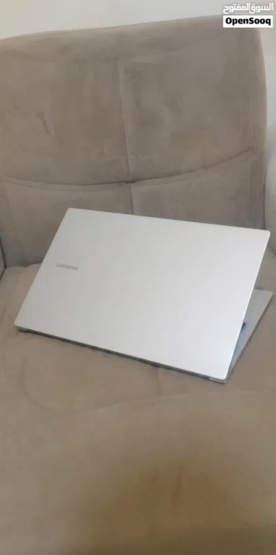 Samsung GalaxyBook 15.6 Core i5 11th - SSD 500 4