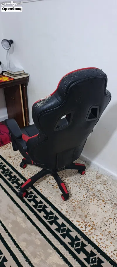للبيع كرسي قيمنيق حاجه قويه ويتحمل في شوية تقشير بل حل من الخلف من فوق كما موضح بل صوره مش مئثر بحاج 4