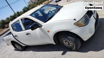 Mitsubishi L200 Standard 4