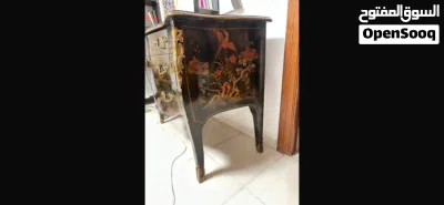 طاولة جانبية انتيكة 2