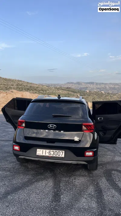 Hyundai Venue Standard 3
