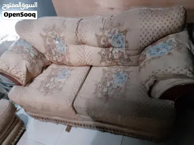 طقم كنب للبيع بحالة جيدة 3