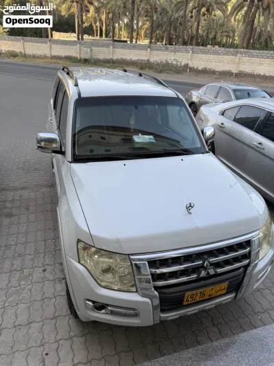 Mitsubishi Pajero GLS 2