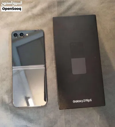 samsung z flip 512gb شبه جديد 3