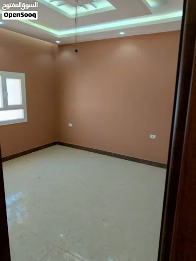 منزل للبيع دورين مفصولات وغرفة كبيرة في السطح موقع ممتاز في السبعة 2