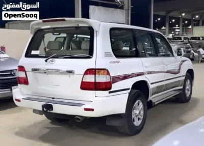 تويوتا لاند كروزر GXR 4