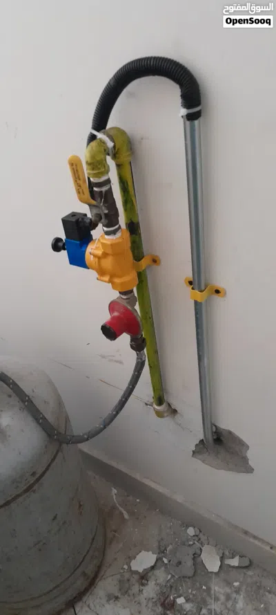 Gas pipe line instillations work house coffee shop restaurant villa market good service work LPG 4