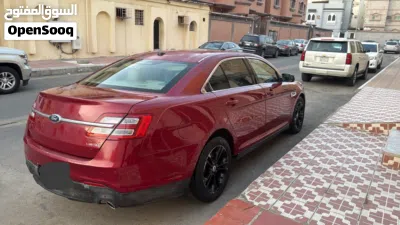 Ford Taurus SE 3