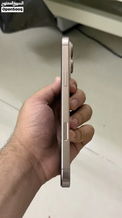 ايفون 16 برو ماكس 256 جيبي 3