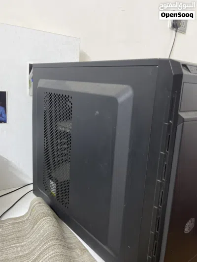 Pc المواصفات i5 6600 Rx580 Ram:8 ddr4 SSd:1t Hdd:1t البورد :h110 Powr :400 Fan:4 2