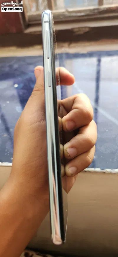 تلفون سامسنج s10 مستخدم عرطة 3