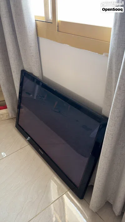 شاشة Panasonic Plasma 42 نظيفه وممتازه 2