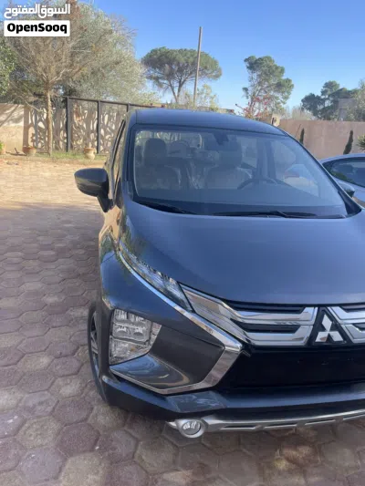Mitsubishi Xpander GLX 2