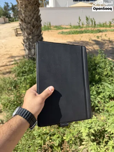 تابلت ويندوز 10 كزيوني رام 8 كور ام 5 وذاكرة 256 مع شحنه الاصلي 3