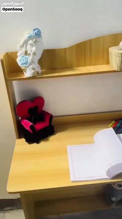 ميز مكتبي او دراسي 4