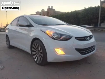 هيونداي افانتي Standard 2