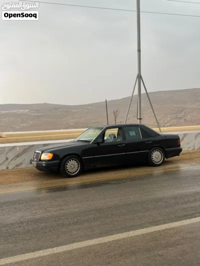Mercedes Benz E-Class E 200 3