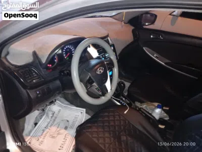 Hyundai Accent Standard 4