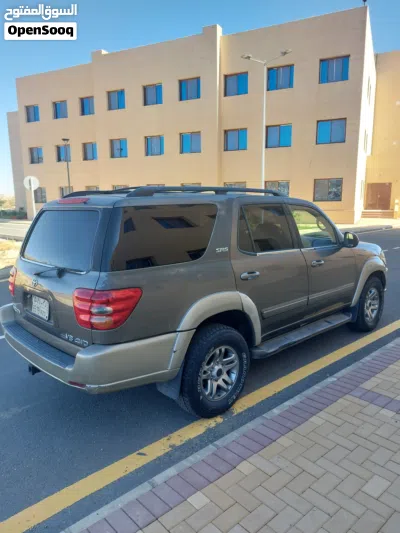 Toyota Sequoia SR 5 4