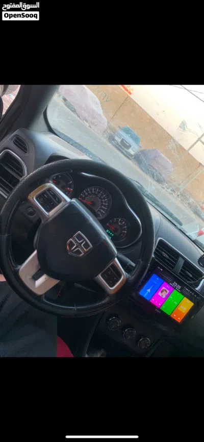 Dodge Avenger SXT 3