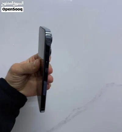 iPhone 13 pro بحال وكالة نضيف فحص 256جيجا مغير شاشه اصلي ما بتعلق ولا بتحما معه كفر وصلة نضيفف 4