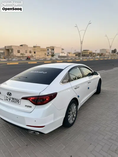 Hyundai Sonata Sport 4