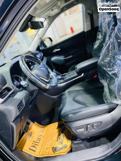 Toyota Highlander XLE 4