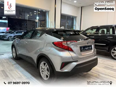 Toyota C-HR Standard 4