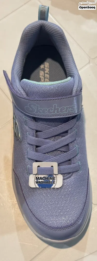 skechers new in box 3