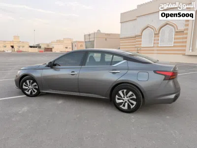 Nissan Altima S 2
