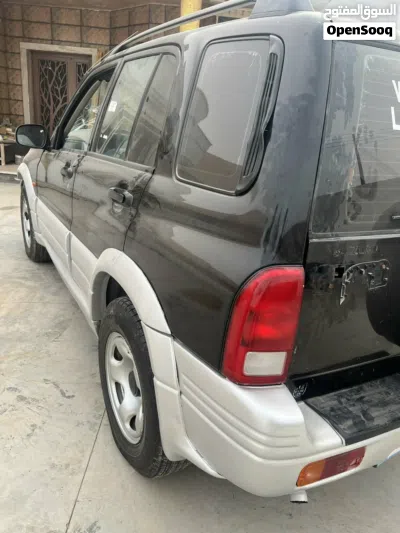 Suzuki Grand Vitara DLX 4