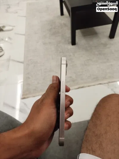 Used Apple iPhone 13 in Pearl White - 128 GB Storage, Excellent Condition 2