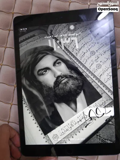 ايباد تسعه ما داخل تصليح بيه بس رصعه بالضهر اشتريته العام بطاريته 96 هسه ما اعرف 2