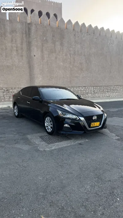 Nissan Altima S 4
