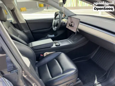 Tesla Model Y Long Range 3