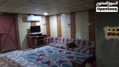 محلات مع بيت 4