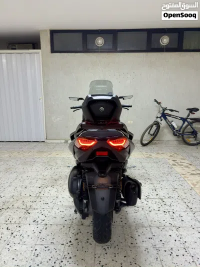 Yamaha XMAX 2