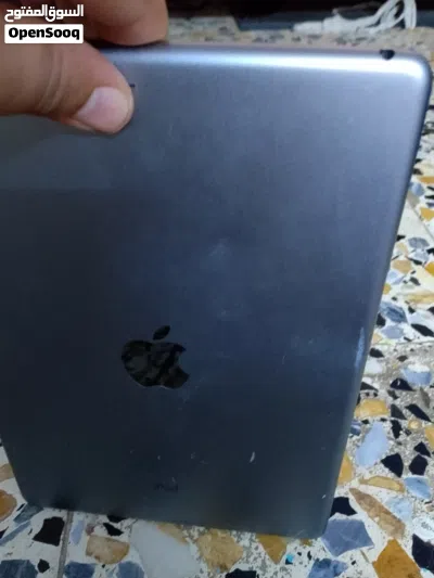 ايباد اير ابل جيل الاول 4