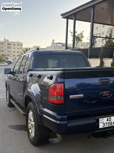 Ford Explorer Limited 3